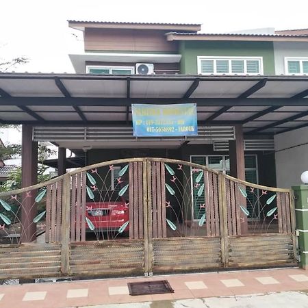 Farisha Homestay อลอร์สตาร์ ภายนอก รูปภาพ
